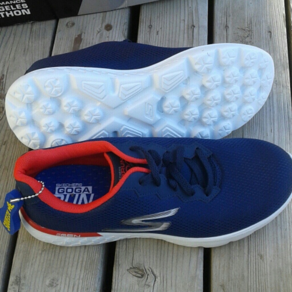 Men's Skechers performance go run size 7